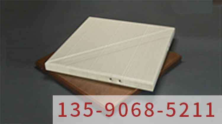 氟碳鋁單板之木紋鋁單板為建筑帶來獨特的視覺效果和舒適的氛圍